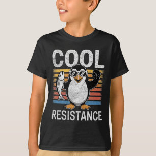 Scharfer Kühler Widerstand Pinguin Zölle Protest A T-Shirt