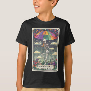 Schatten hat noch niemanden weniger schwul gemacht T-Shirt