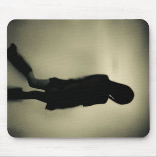 Schatten tanzen an der Wand der Dunkelheit Mousepad