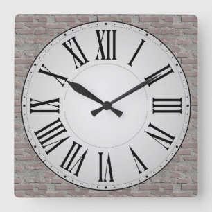 Schattiertes Gesicht / Ziegelwand Hintergrund Römi Quadratische Wanduhr