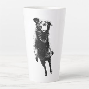 Schattige Freude in der Luft Milchtasse