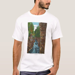 Schauen hinunter Ausable Abgrund von Hydes Höhle T-Shirt