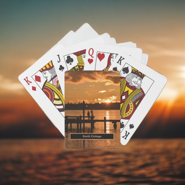 Schauen Sie sich den Sonnenuntergang am See an Spielkarten (Von Creator hochgeladen)