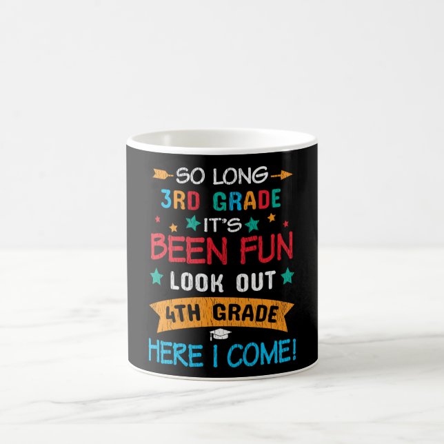 Schauen Sie sich die 4. Klasse an, ich komme zurüc Kaffeetasse (Mittel)