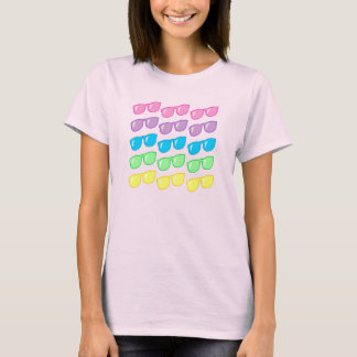 Schauen Sie sich die gute Sonnenbrille an T-Shirt