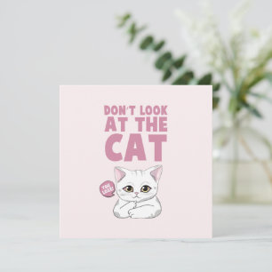 Schauen Sie sich die Katze nicht an - die sonnige