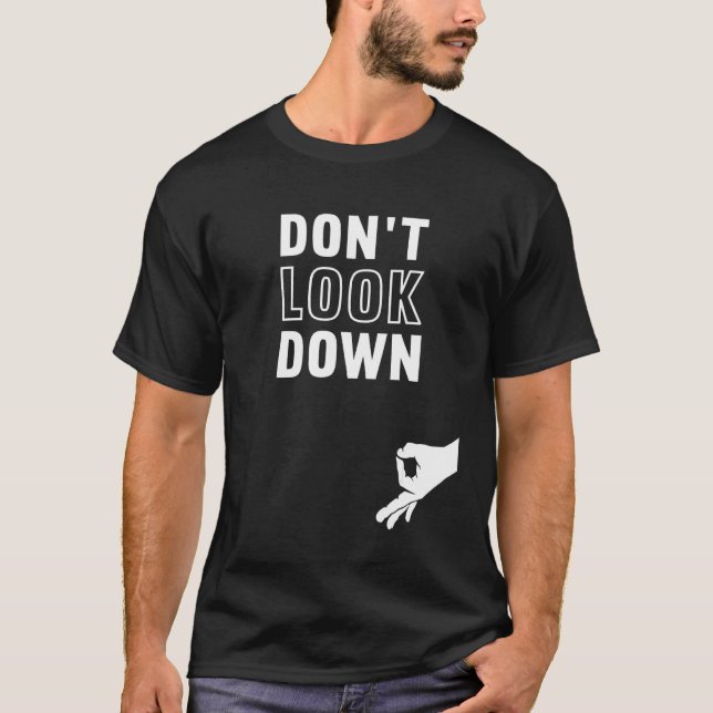 Schauen Sie sich nicht das lustige Prangerspiel an T-Shirt (Vorderseite)