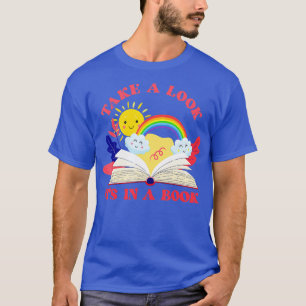 Schauen Sie sich seine in einem Buch Regenbogenwol T-Shirt