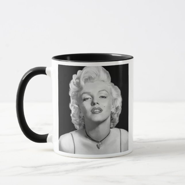 Schauen Sie von der Liebe Tasse (Links)