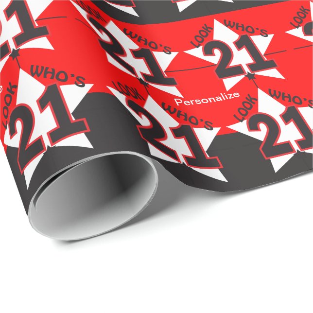 Schauen Sie, wer 21 dreht Geschenkpapier (Rolleneckpunkt)