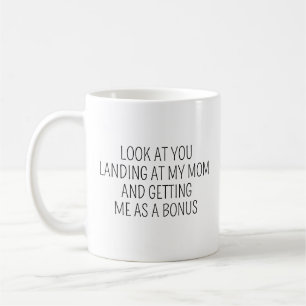 Schauen Sie, wie Sie an meiner Mama ankommen und m Kaffeetasse