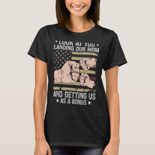 Schauen Sie, wie Sie unsere Mama landeten und uns T-Shirt