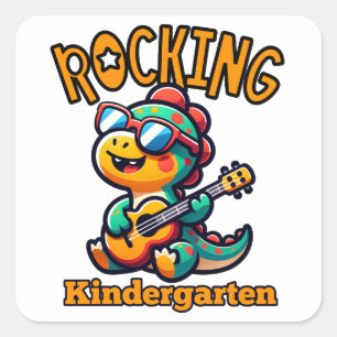 Schaukelnder Kindergarten-Dinosaurier mit Gitarre Quadratischer Aufkleber
