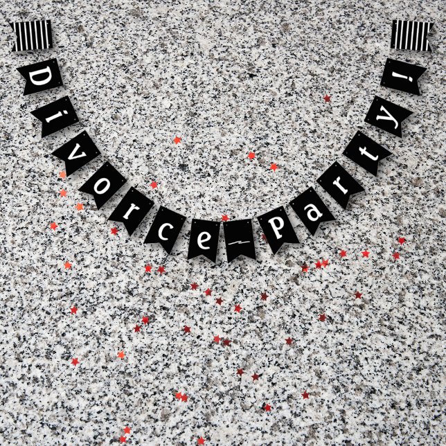 Scheidung Party Celebration Schwarz-weiß Wimpelkette (Your Divorce Party needs the proper decor! This is part of the "ex-Hubby, Start Packing" collection.)