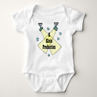Scheinwerfer im April Baby Strampler