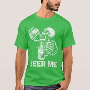 Schenk mir Skelett Gruseliges Gruseltrinken Männer T-Shirt