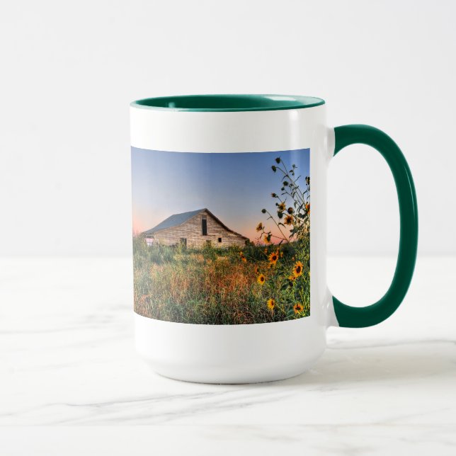 Scheune und Sonnenblumen an der Tasse (Rechts)