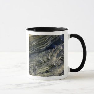 Schichten herausgestellt an der polaren Schlucht Tasse