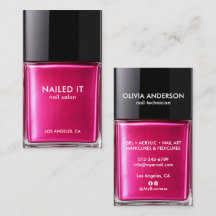 Schicke moderne Flaschen für rosa Nagellack-Nagels