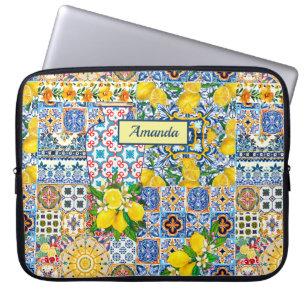 Schicke orangefarbene mediterrane Fliesendekorvase Laptopschutzhülle