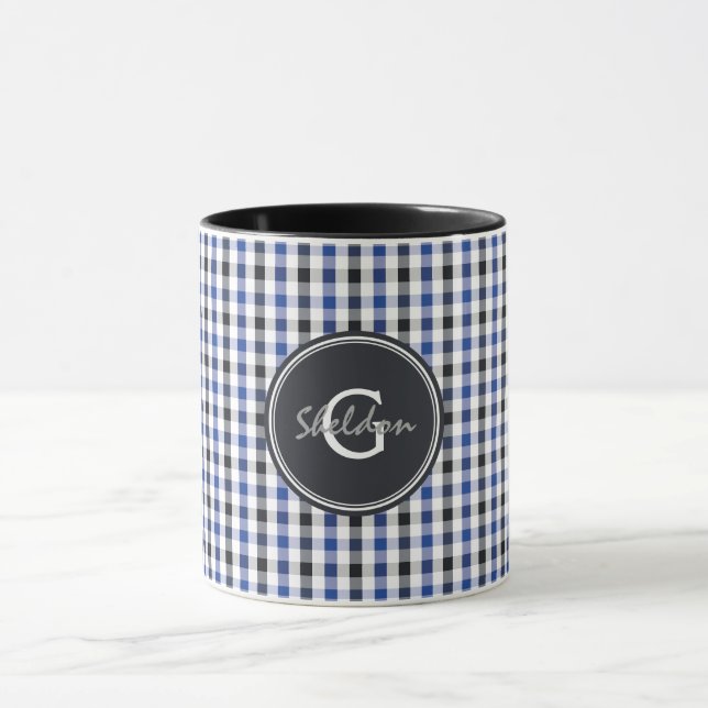 schickes adrettes Ginghammustermonogramm des Tasse (Zentrum)