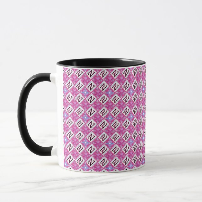 Schickes rosa geometrisches Alphabet N Initiale Tasse (Links)