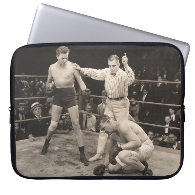 Schiedsrichterzählung im Ringboxen, Vintag Laptopschutzhülle (Vorderseite)
