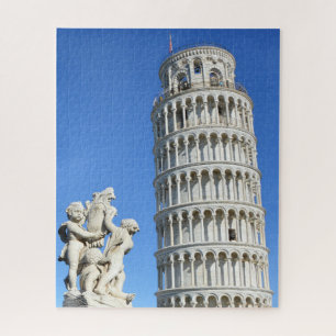 Schiefer Turm von Pisa und Putti