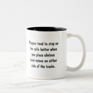 Schienen und Landminen Zweifarbige Tasse