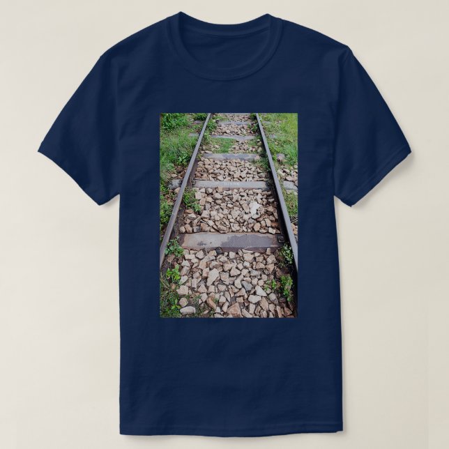 Schienengleis mit Metallschwellen und Ballaststein T-Shirt (Design vorne)