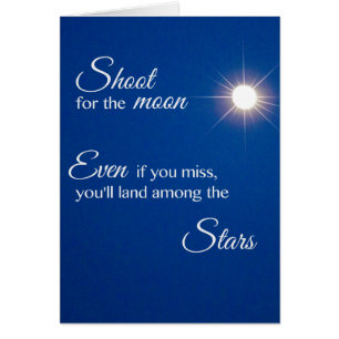 Schießen auf das Mondland unter den Sternen