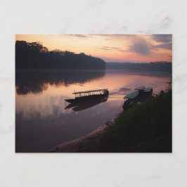 Schiff auf dem Fluss im Amazonas Regenwald Postkar Postkarte