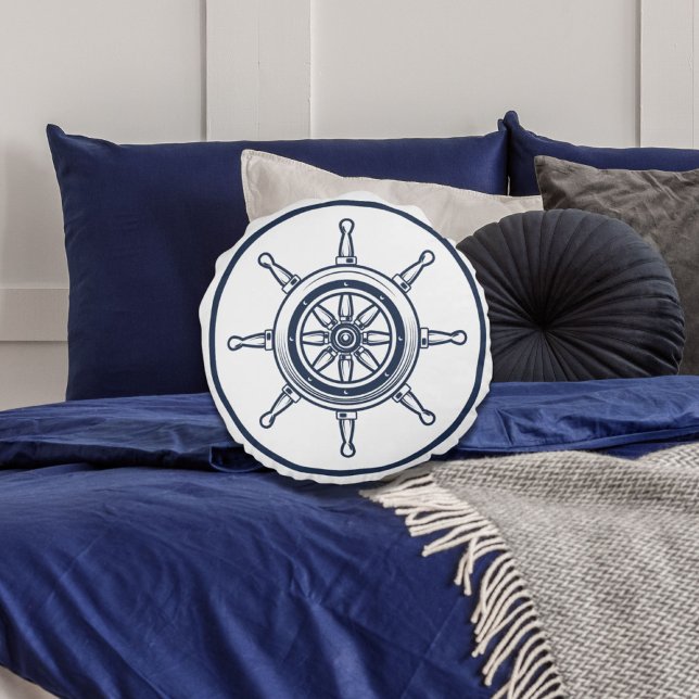 Schiff Ship Wheel an der Küste von Blue Beach Hous Rundes Kissen (Nautical Coastal Blue Beach House Boat Ship Wheel Round Pillow)