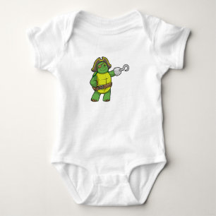 Schildkröte als Pirate mit Hooked-Hand und Augenpf Baby Strampler