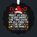 Schlaf auch unter dem Baumweihnachtsgeschenk Ornament Karte<br><div class="desc">Schlaf auch unter dem Baumweihnachtsgeschenk</div>