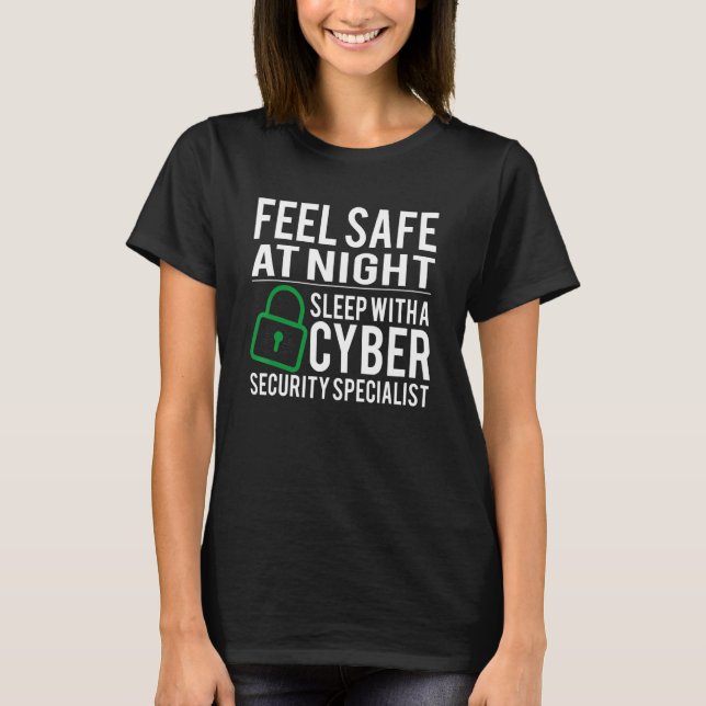 Schlafen mit einem Cyber-Security-Experten Hacker  T-Shirt (Vorderseite)