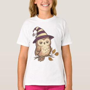 Schlafende Nachteule in lila Hexenhut Halloween-Ko T-Shirt
