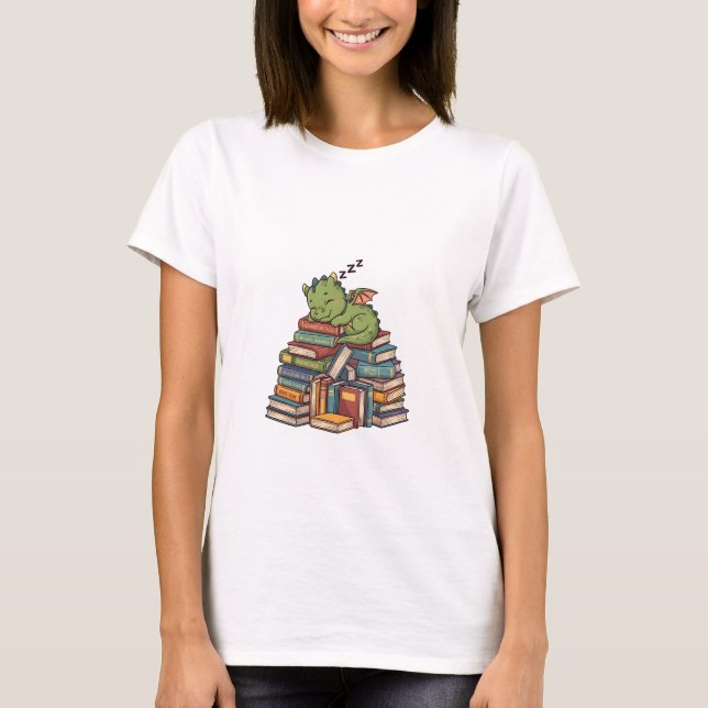 Schlafender Bücherwurm-Drache T-Shirt (Vorderseite)