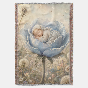 Schlafendes Baby in blauer Blume Decke