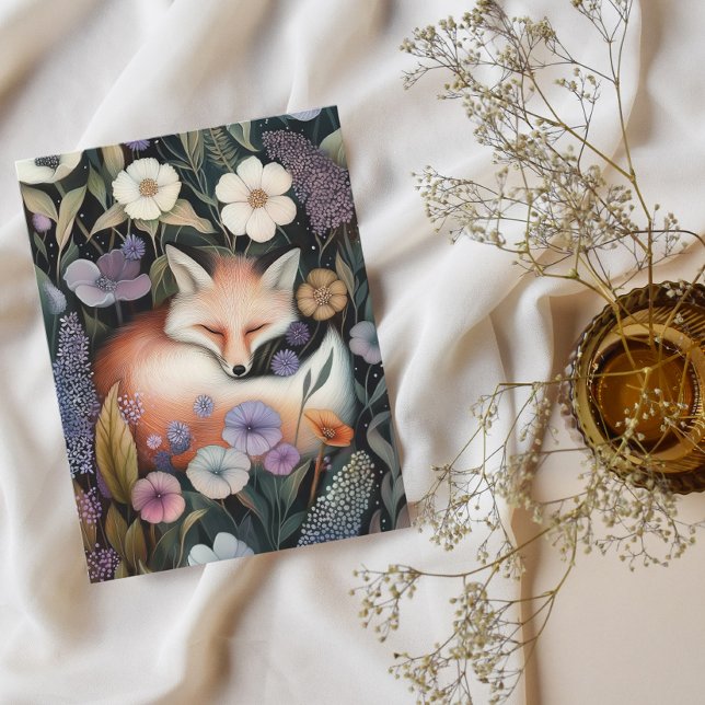 Schlaffuchs unter Wildblumen Grußkarte Feiertagspostkarte (Von Creator hochgeladen)