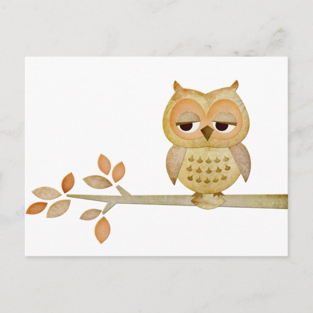 Schläfrige Eule im Baum Postkarte (Vorderseite)