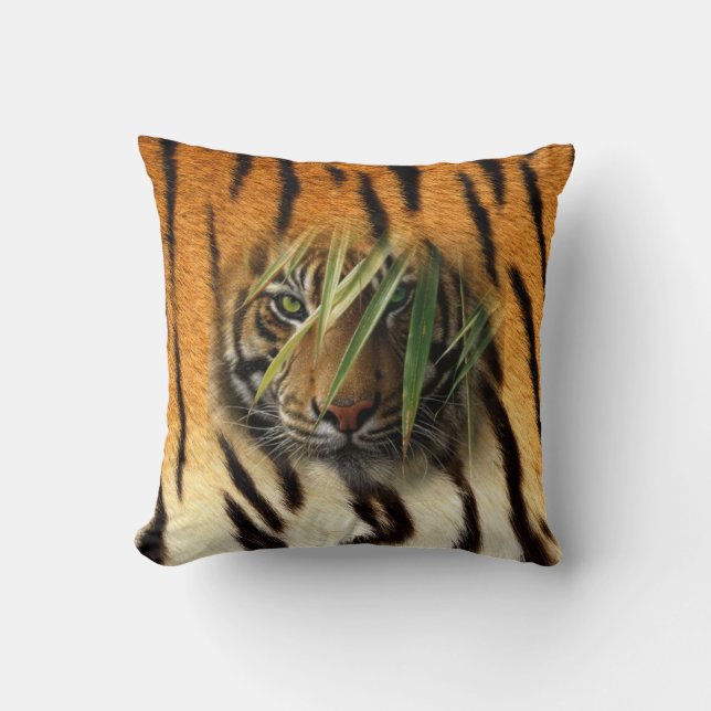 Schlafzimmer mit Tiger, Kissen oder Couchkissen (Vorderseite)
