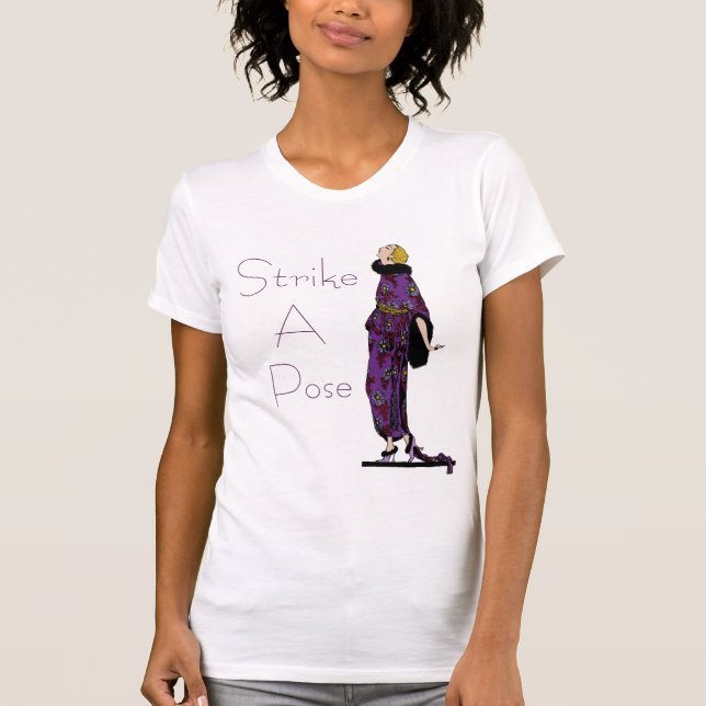 Schlagen Sie eine Pose T-Shirt (Vorderseite)