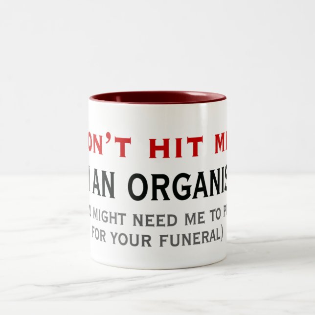 Schlagen Sie nicht eine Organist-Tasse Zweifarbige Tasse (Mittel)