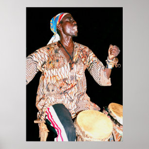 Schlagzeuger in Banjul, das Gambia, Westafrika Poster