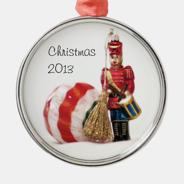 Schlagzeuger-Jungen-und Weihnachtsball Ornament Aus Metall (Vorne)