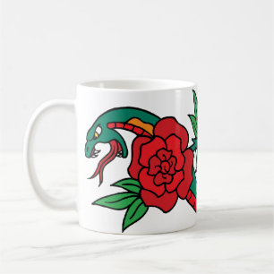 Schlangen-Tattoo um eine rote Rose Kaffeetasse