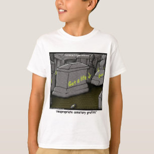 Schlechte Friedhofs-Graffiti Lustig T-Shirt