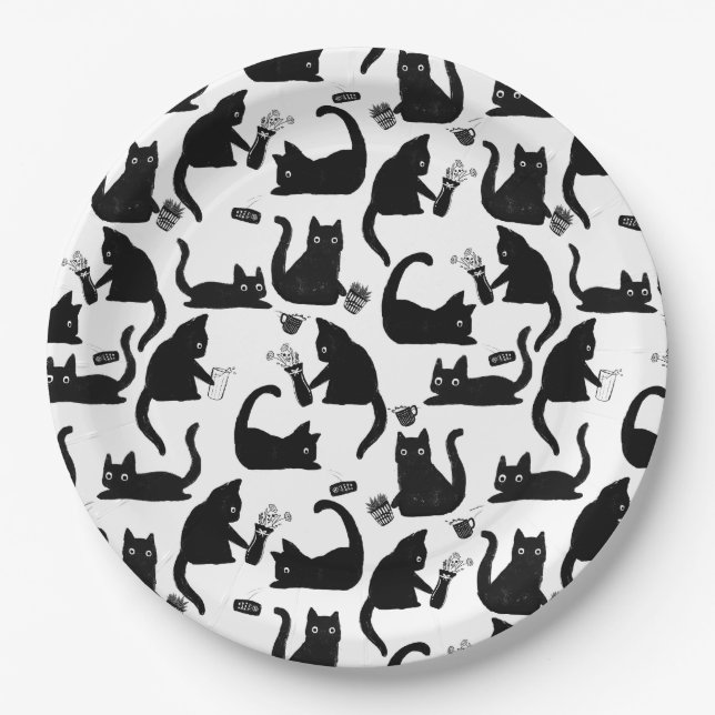 Schlechte Katzen klopfen über Pappteller (Vorderseite)