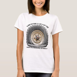 Schlechte Lage wie flacher Tritt T-Shirt